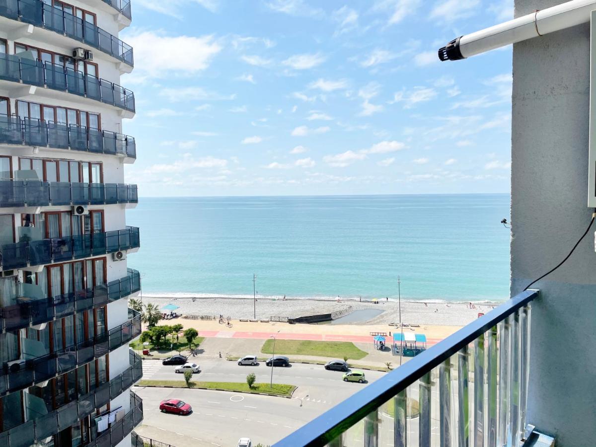 Beautiful Horizon First Line Apartamento Batumi Exterior foto